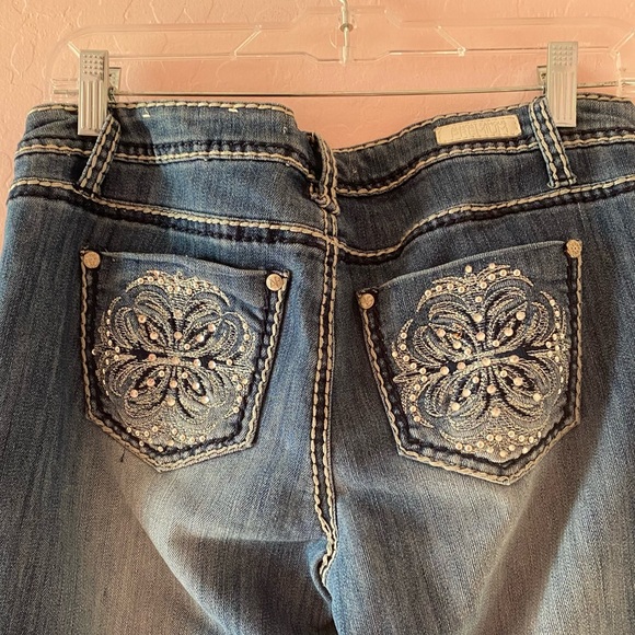 Deadstock Almost Famous Ripped Jeans - Picture 6 of 6